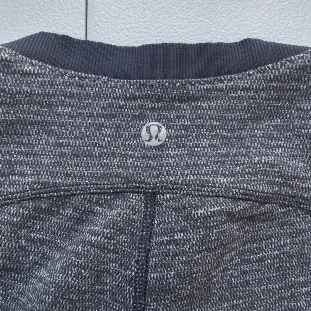 Lululemon Base Runner Long Sleeve Top Shirt Women's Size 4 Heather Gray & Black